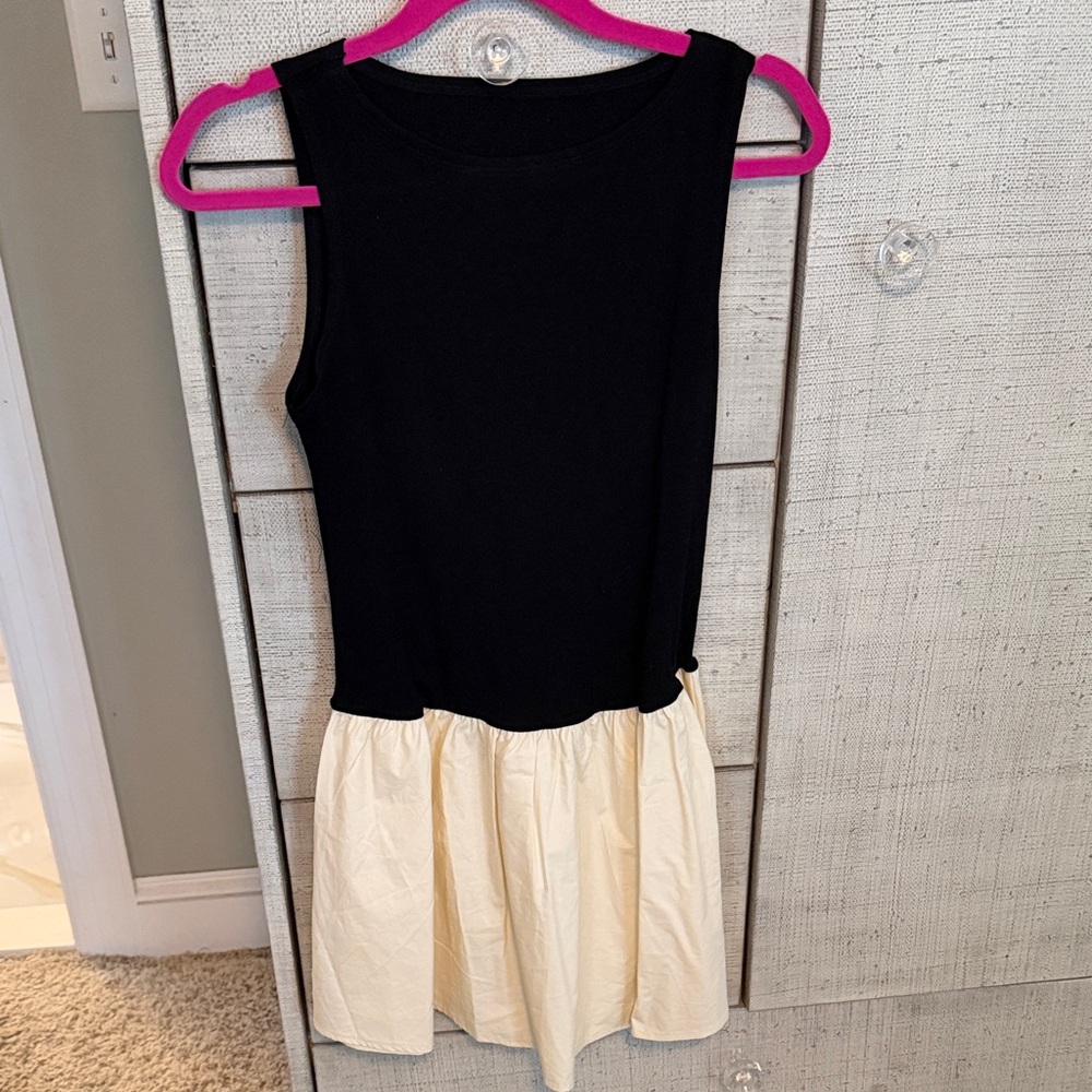 Black and Cream Sleeveless Dress